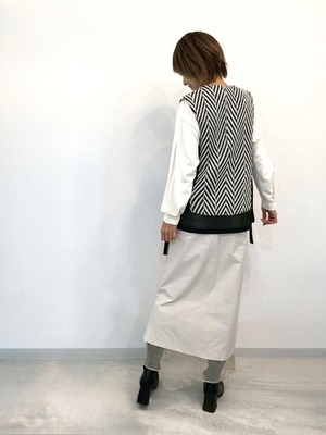 シアーヘムコーデュロイスカート