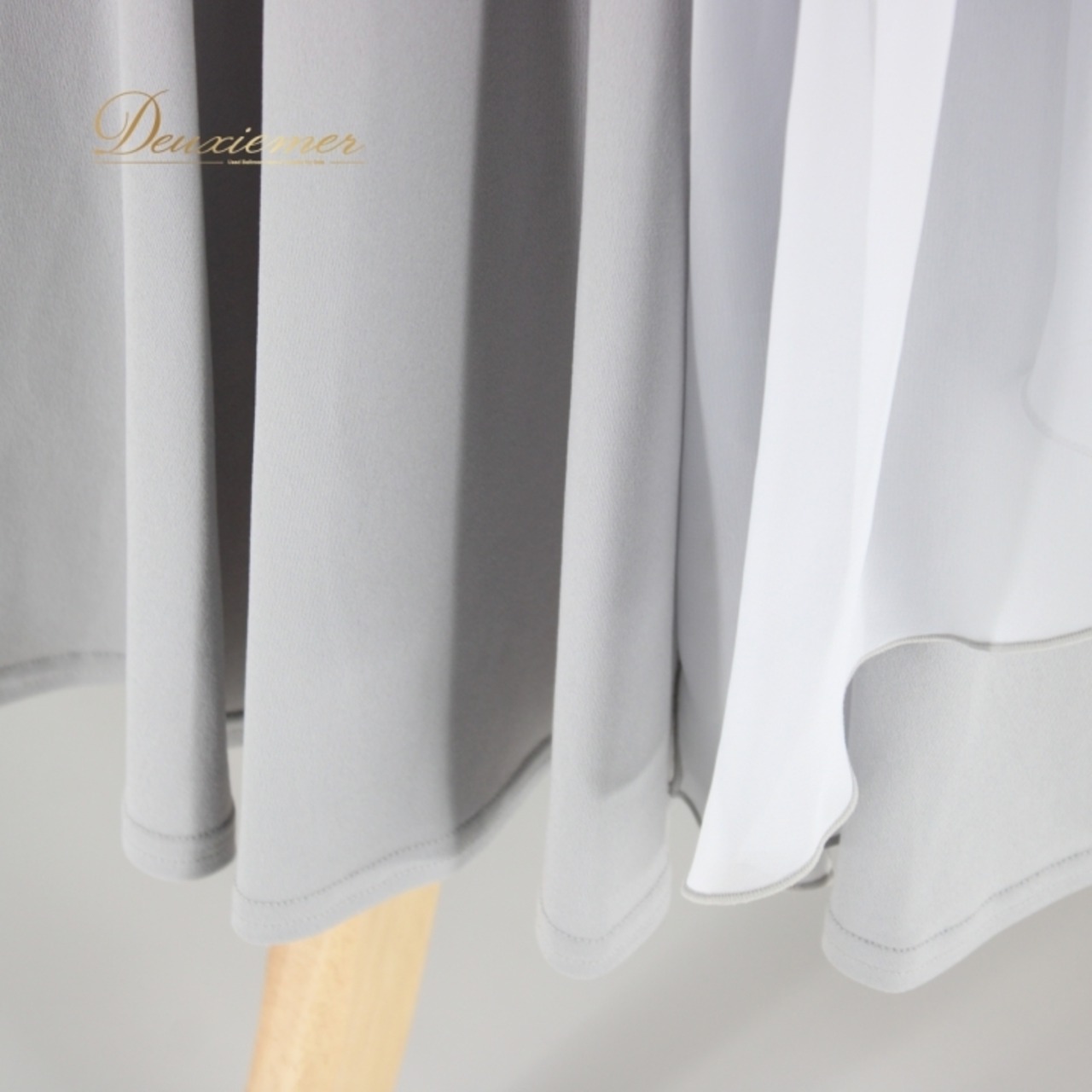 社交ダンス 衣装 スタンダード 上下セット ツーピース レッスンウェア パーティ衣装 オールシーズン グレイ系 ラインストーン 光沢感 シンプル 軽量 伸縮性 リーズナブル 女性用ファッション おしゃれ 薄手 快適 おすすめ パーティ用 ダンスレッスン用 セットアップ 上下組 コーディネート可能 高品質 ポリエステル ポリウレタン ゆったりデザイン ラインストーン装飾 華やか 旬なデザイン リラックスフィット トレーニング用