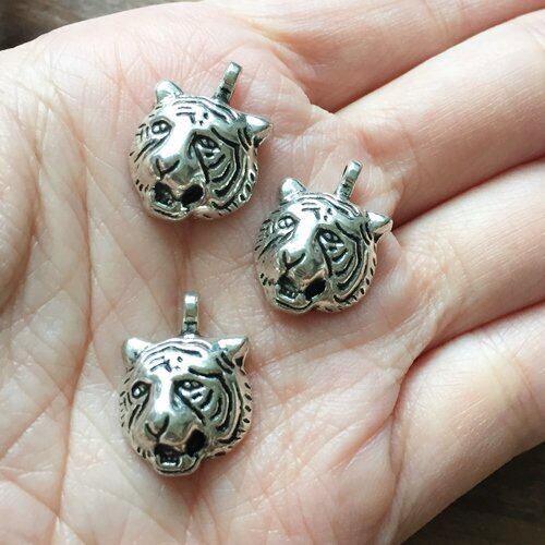 ガオガオガオーー！虎のチャーム・トラ・タイガー・アクセサリーパーツ