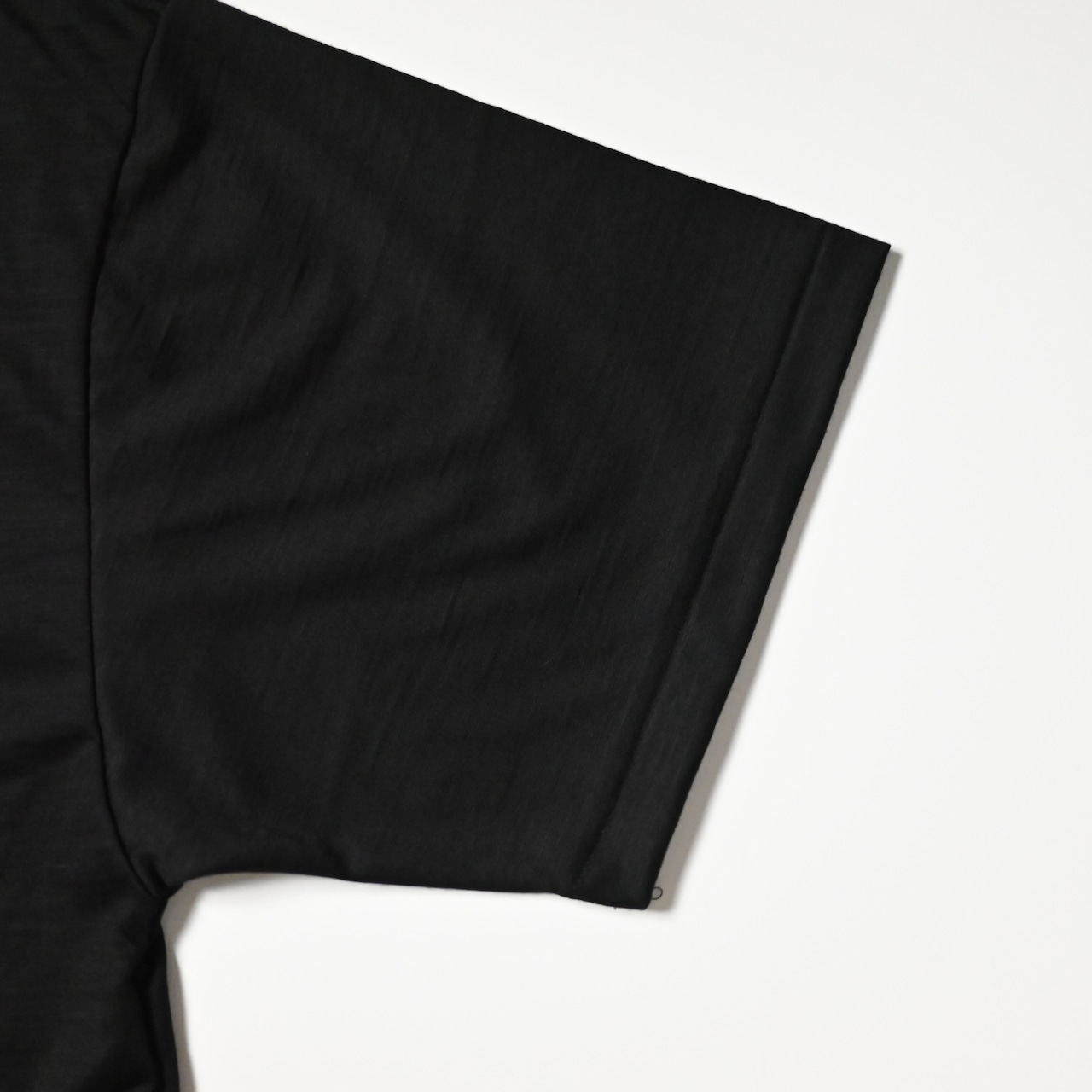 INTERIM / EXTRA FINE MERINO WOOL JERSEY S/S TEE