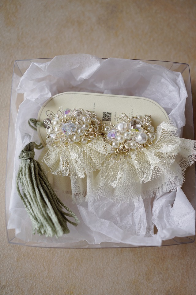 White lace / イヤリング