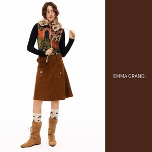 雪斑に包まれて眠る猫のファーカラー　E00623