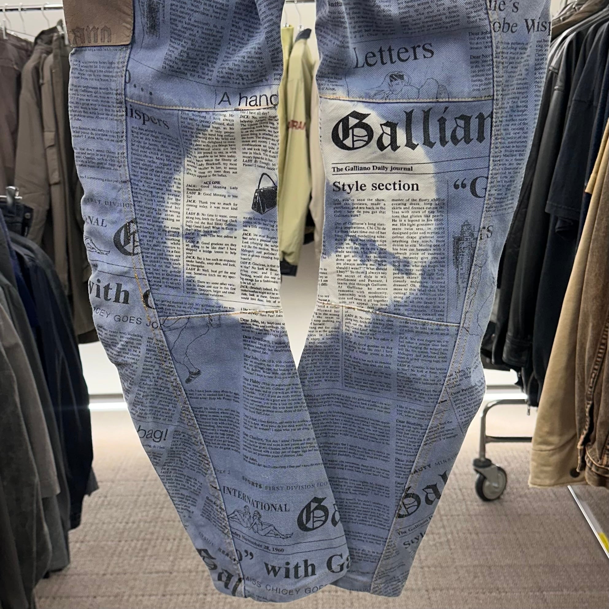 SS2006 JOHN GALLIANO GAZETTE NEWSPAPER CURVED JEANS | ZSC