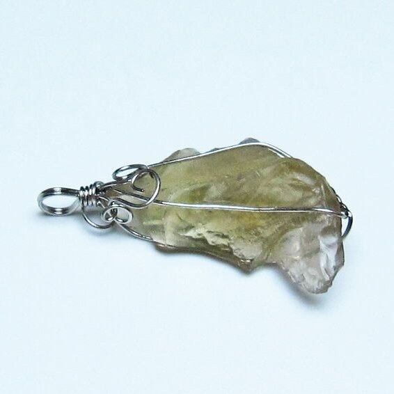 リビアングラス ペンダント 一点物 メール便可 112-13871