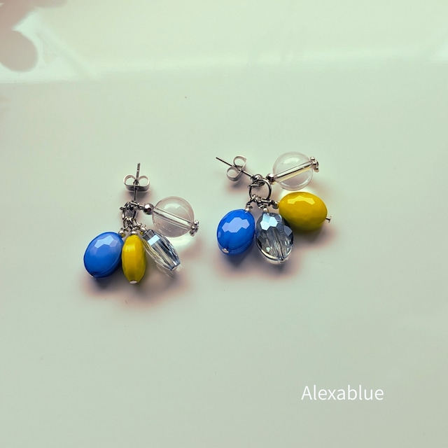 夏映えビタミンカラー！ブルー×イエロービーズ＆クリスタルボリュームピアス / stainless
