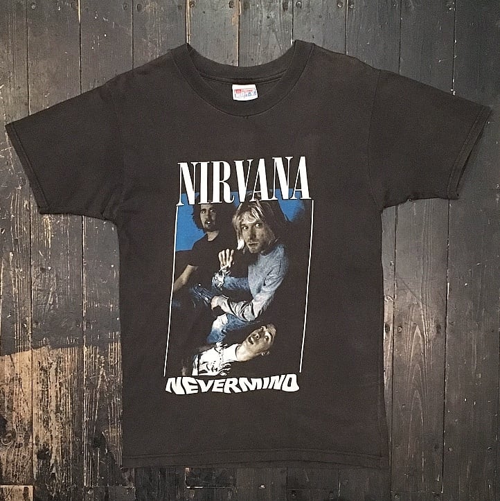 Nirvana 90s NEVERMIND Tee