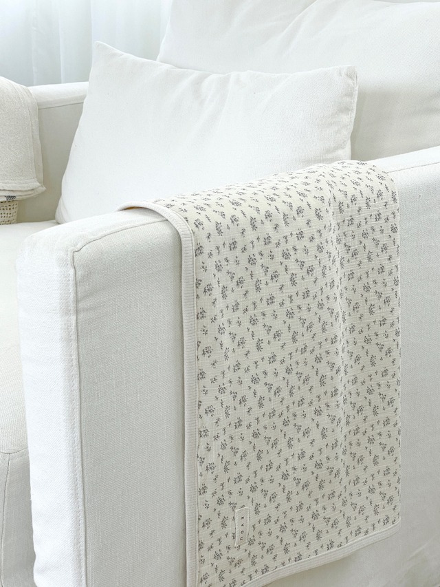 〈予約アイテム〉EYOU - ヴィンテージフラワーブランケット