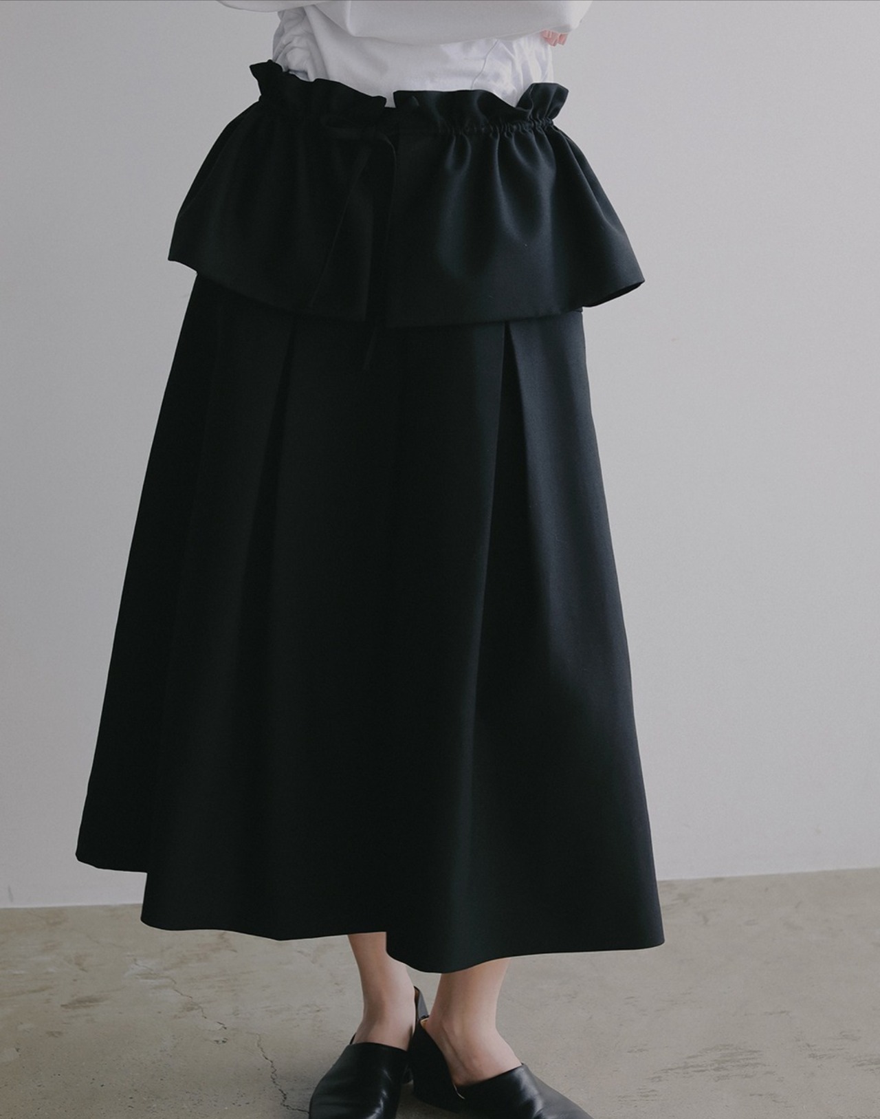 MANOF RUFFLE BELT FLARE SKIRT 2色展開
