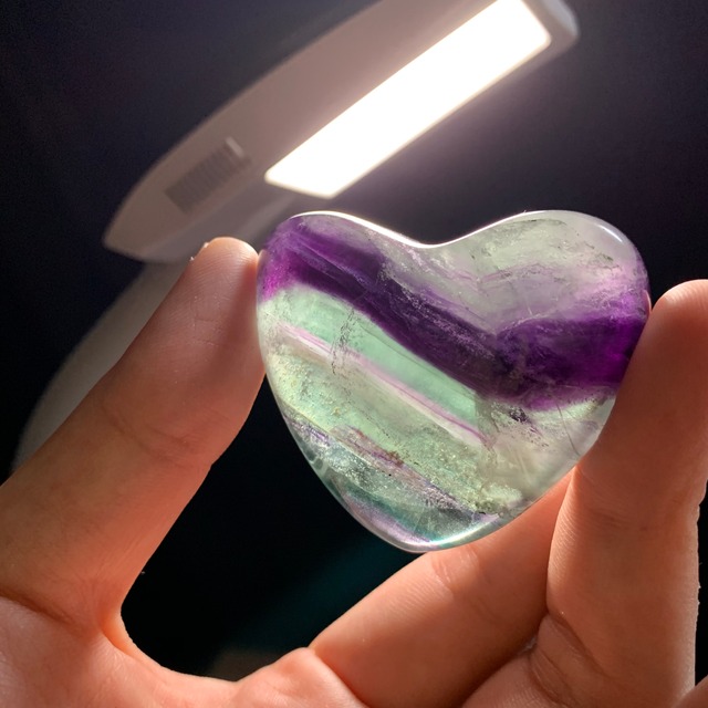 ハート 3. 可愛い パープルグリーンフローライト