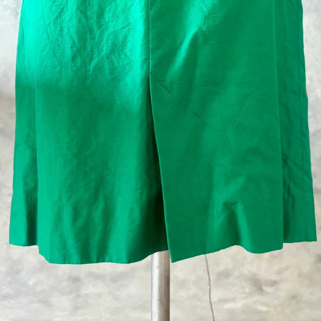グリーンフロントボタンスカート