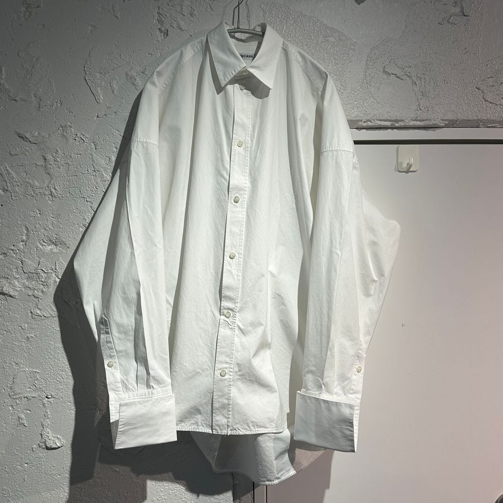 21SS バレンシアガ オーバーサイズサイドポケット長袖シャツ XS ネイビー 21SS バレンシアガ オーバーサイズサイドポケット長袖シャツ XS