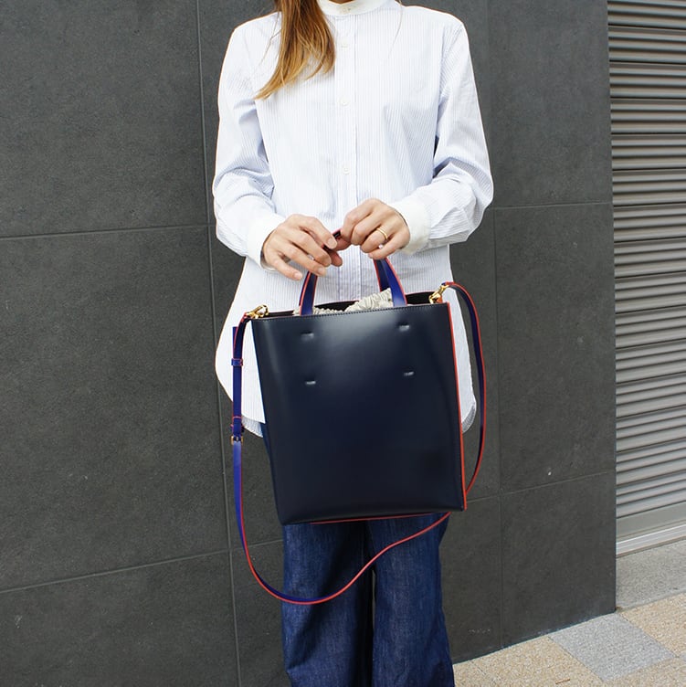 Marni(マルニ) SHMPV01TY0LV639 2WAT MARNI(マルニ)/ SHMPV01TY0LV639 Z2G14 MUSEO SMALL 参考価格
