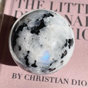 Full Moon (Rainbow Moonstone 5)