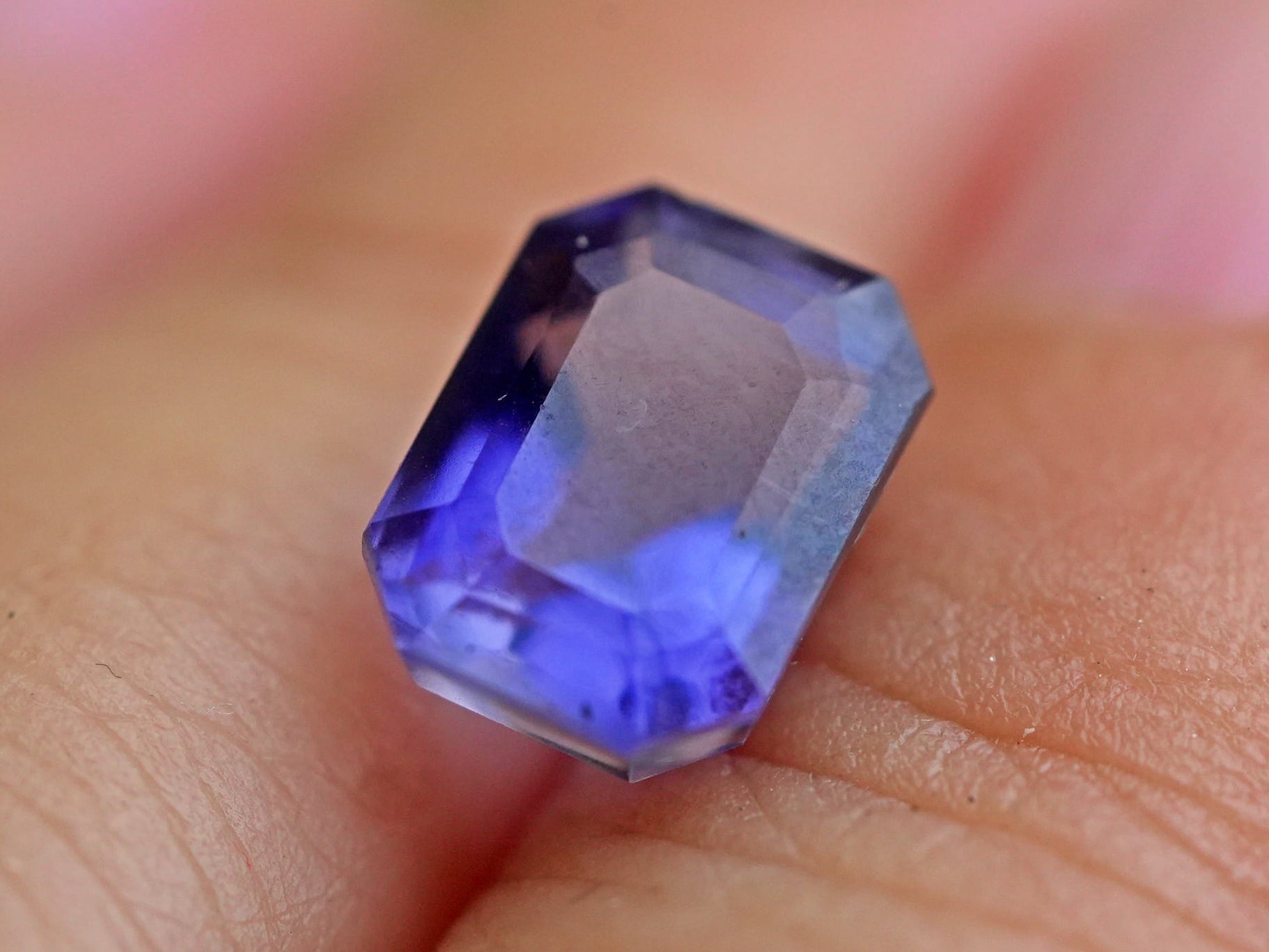 目覚めの藍色 高品質 アイオライト s1396 | Funky garuda Stone