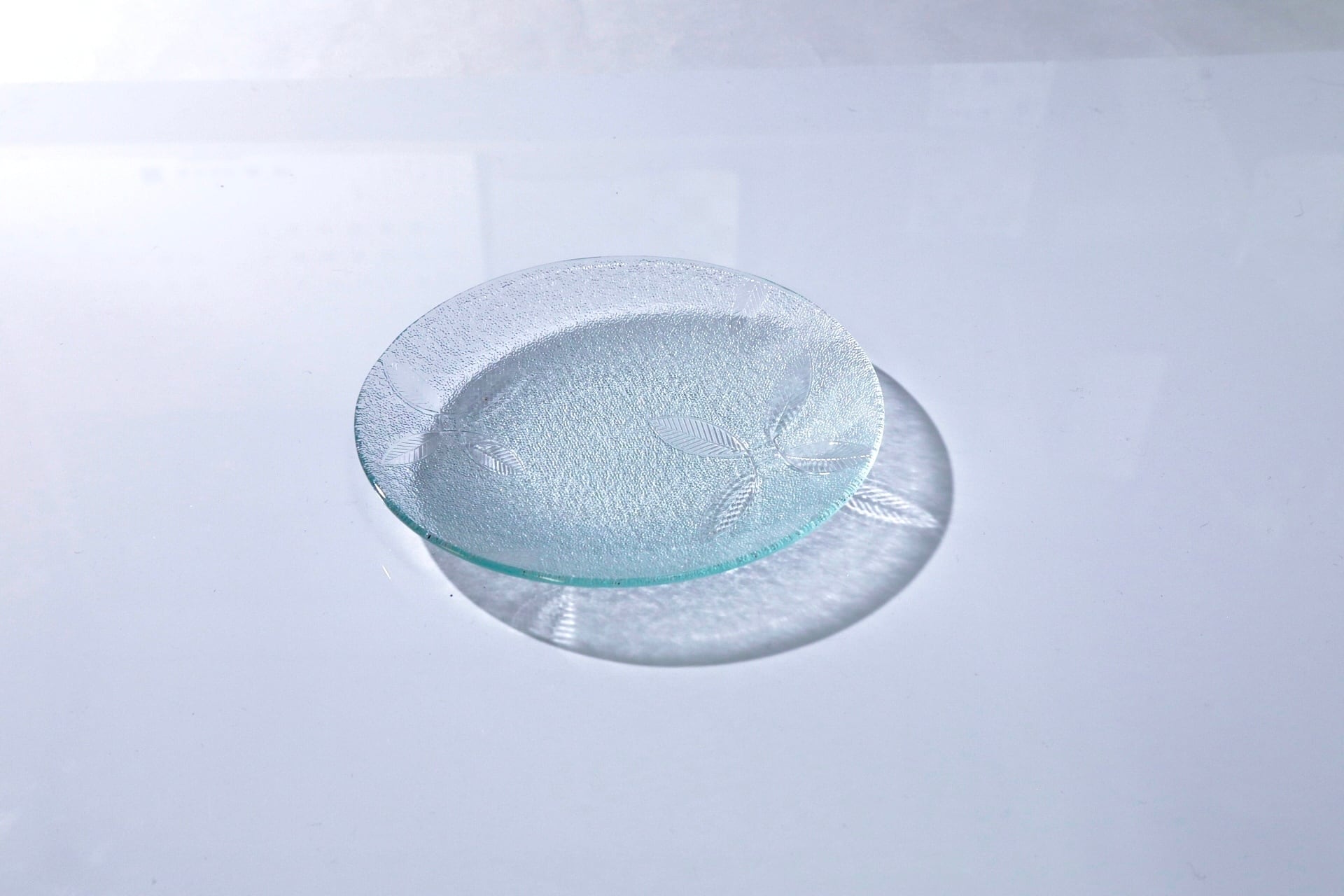 昭和型ガラス「めばえ」 皿 円形 小(Φ120mm)