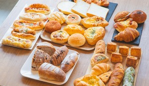 【カード+クッション付きプラン】【冬坂和斗】バーチャル物産展 第二回 ~朝のパン祭り~