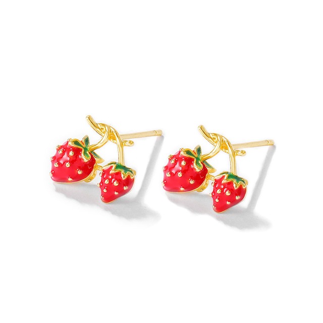 【お取り寄せ商品】いちごモチーフフープピアス