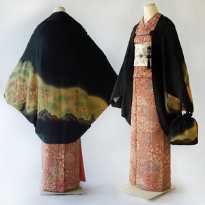 【書籍掲載】バッグや帯飾り付きのフルセット 黒留袖モモンガKIMONO羽織 松に孔雀柄 / 帯飾り 帯留め バッグ ピン付属