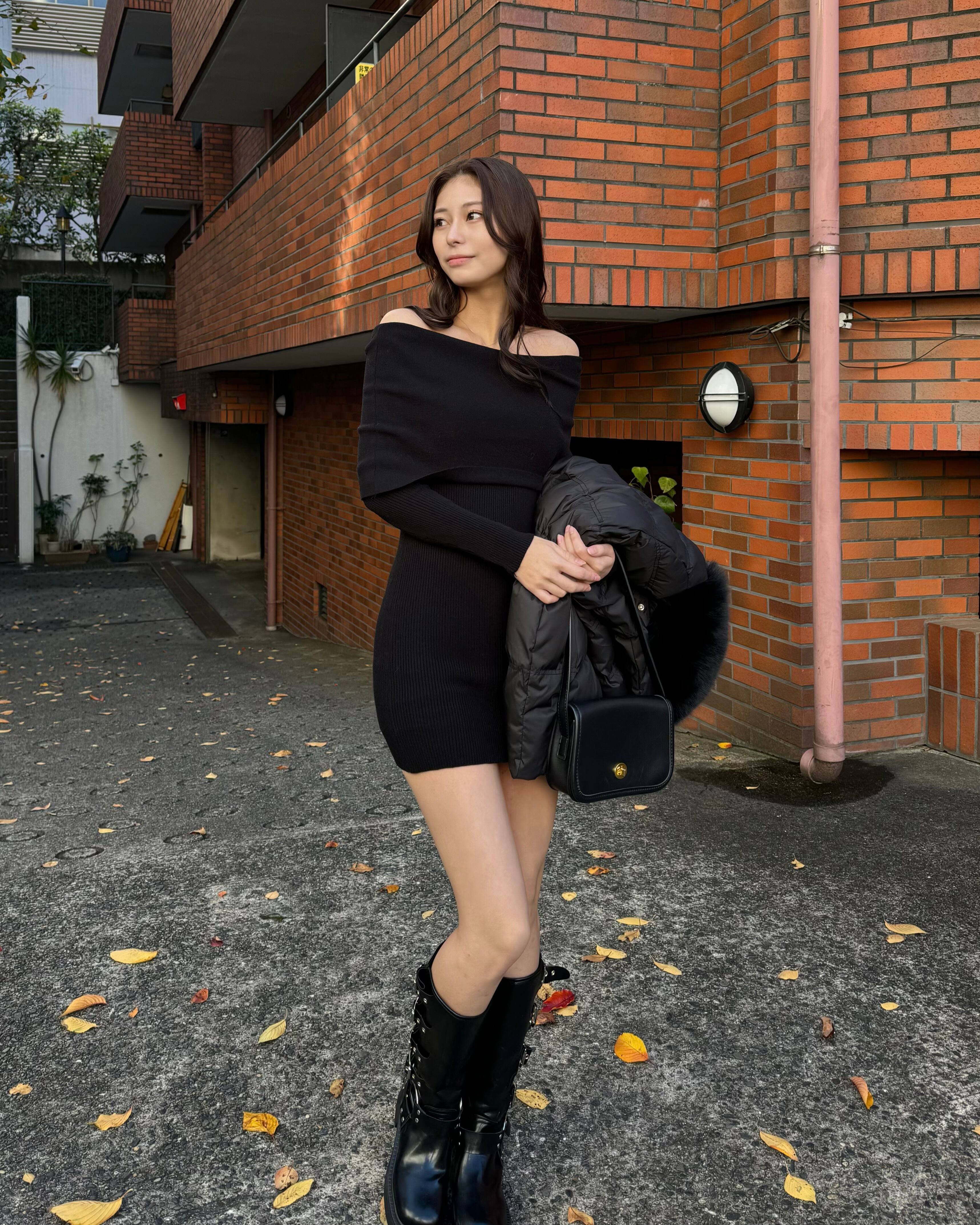 オフショルニットミニワンピ V04526