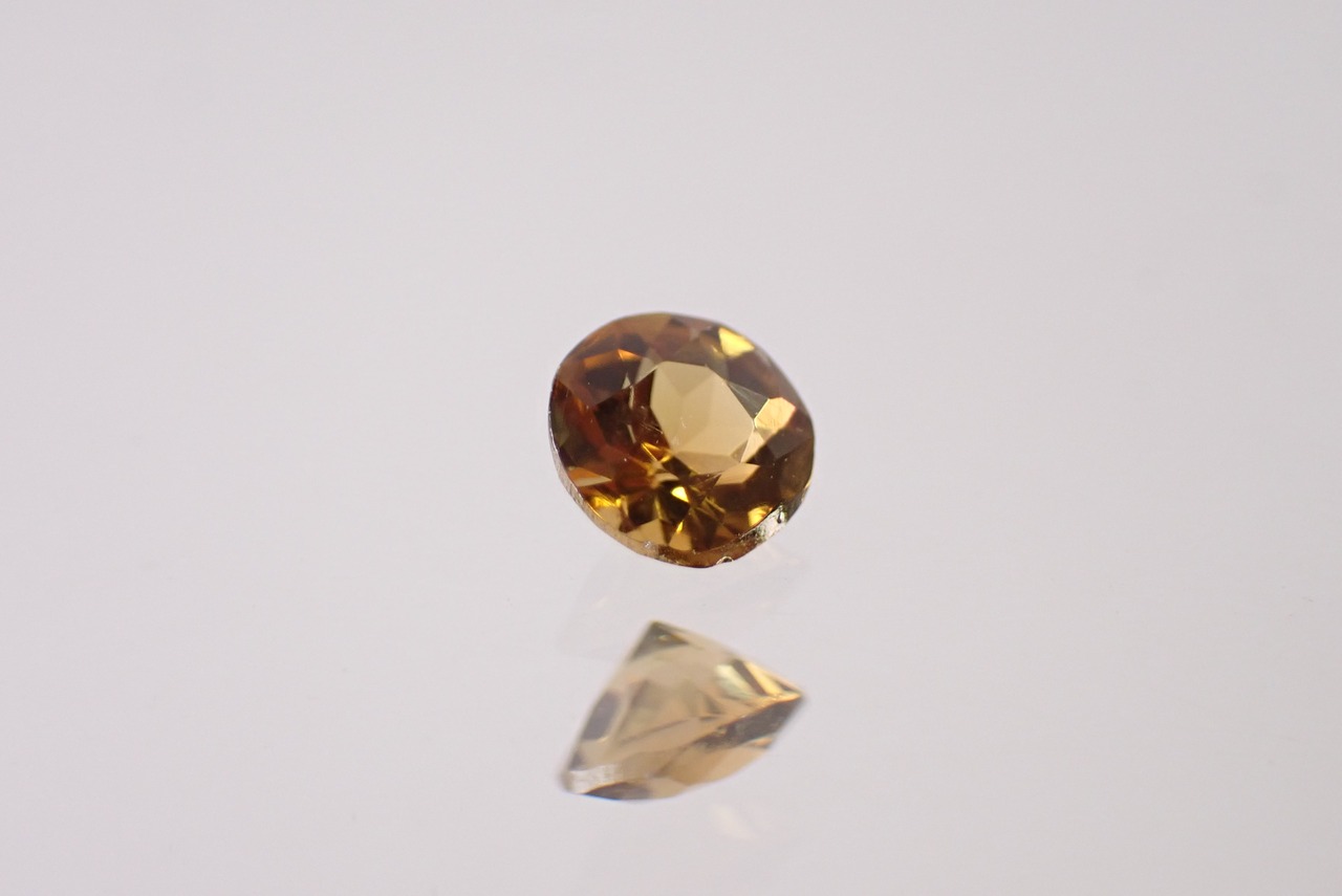 ジルコン　0.28ct　 [D9-67]