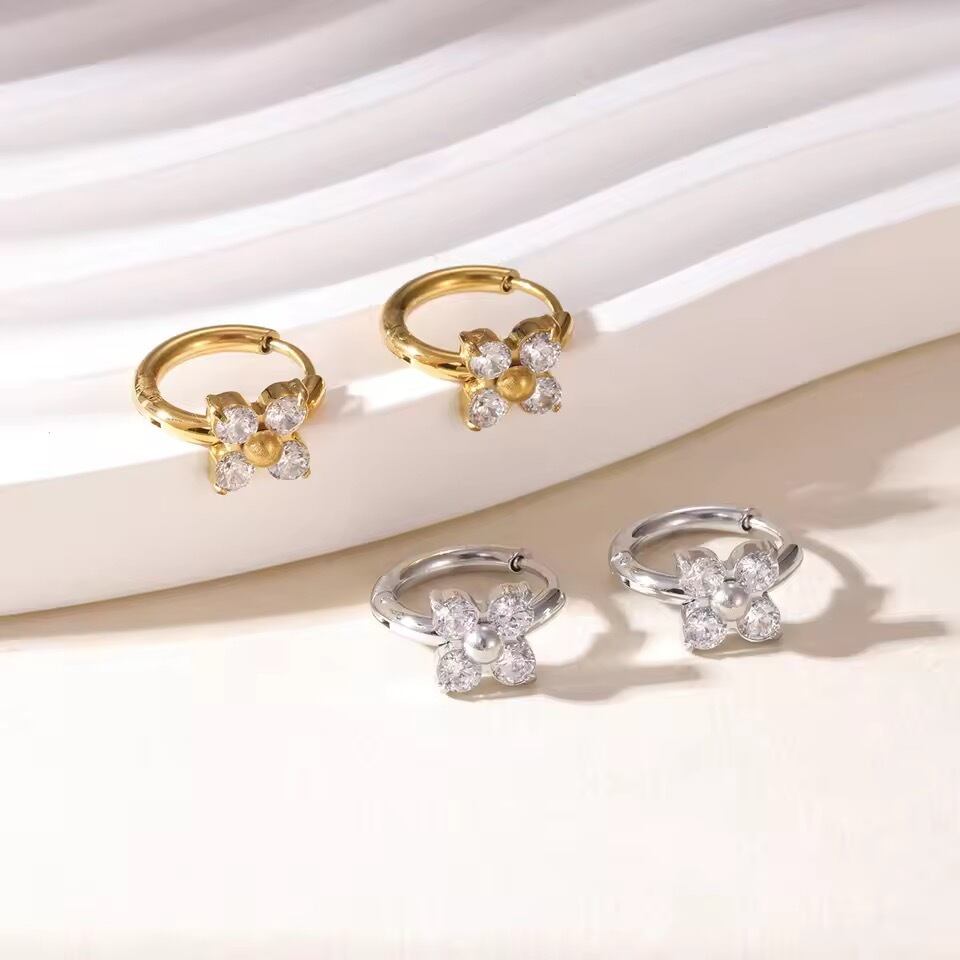 金アレ対応 Twinkle Bloom ピアス(01026)