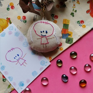 【2点同時購入割引】子供の絵で作る刺繍チャーム（線のみの絵）受注生産