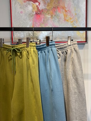 loose color sweat pants