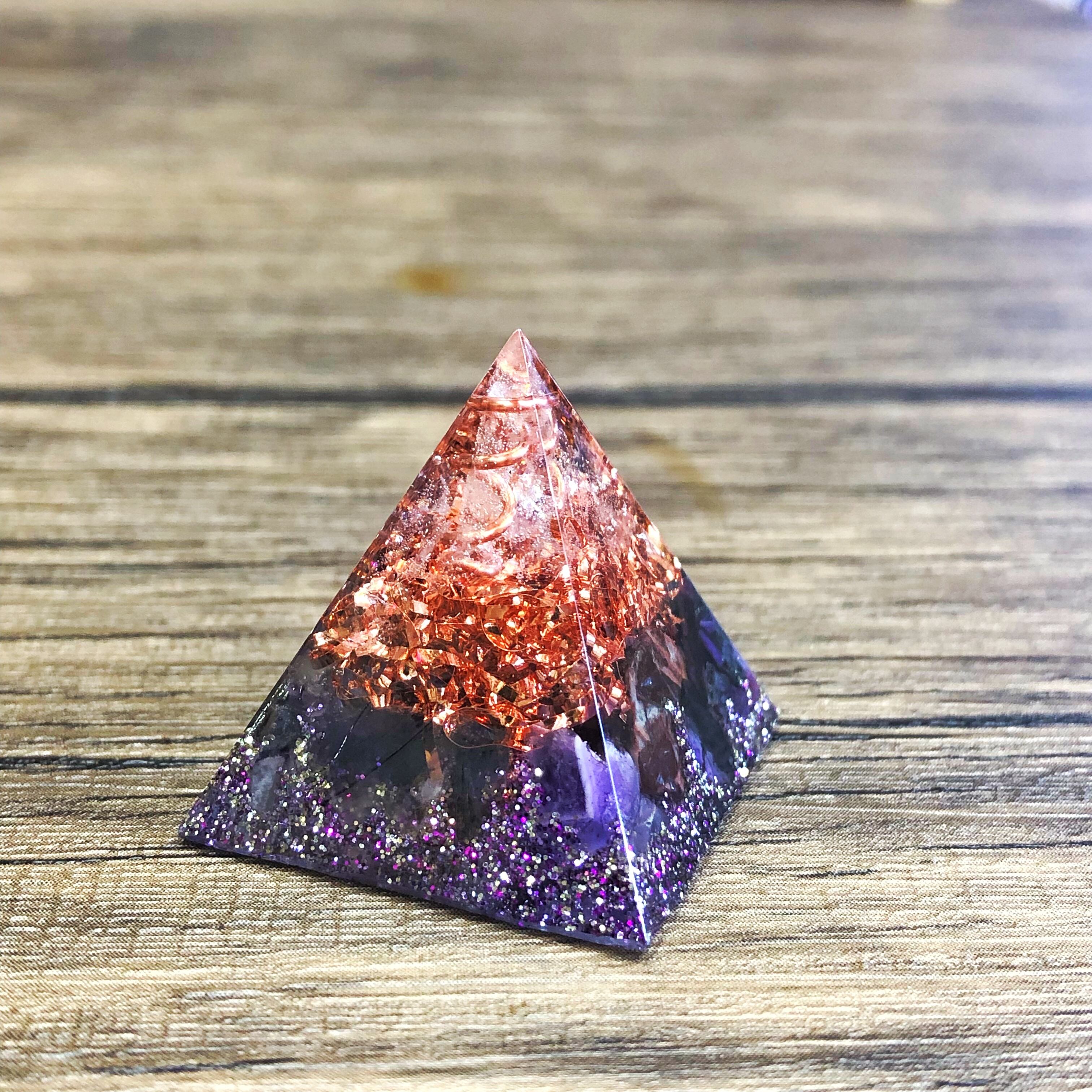 ミニピラミッド型オルゴナイト アメジスト＆スギライト | オルゴナイト