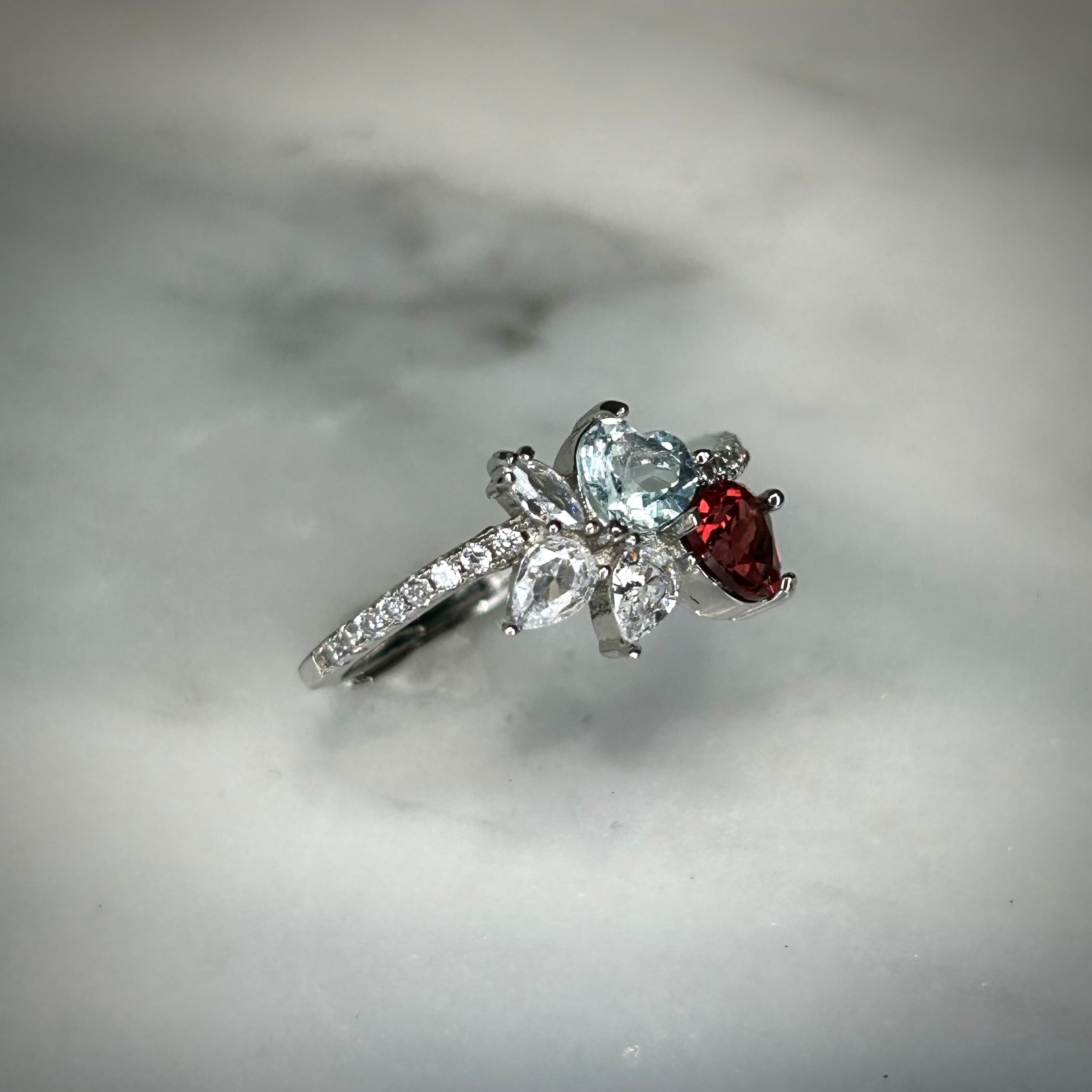 シルバー製 アクアマリン&ガーネット ダブルハートリング フリーサイズ