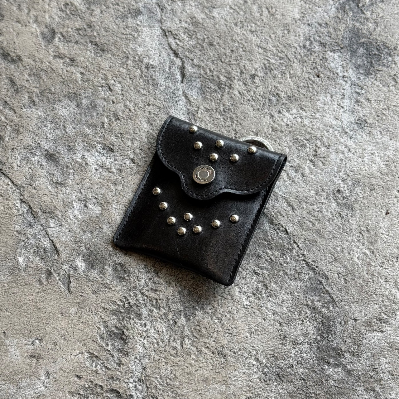【限定商品】アッシュケース スタッズ ホースハイド(ブラック)