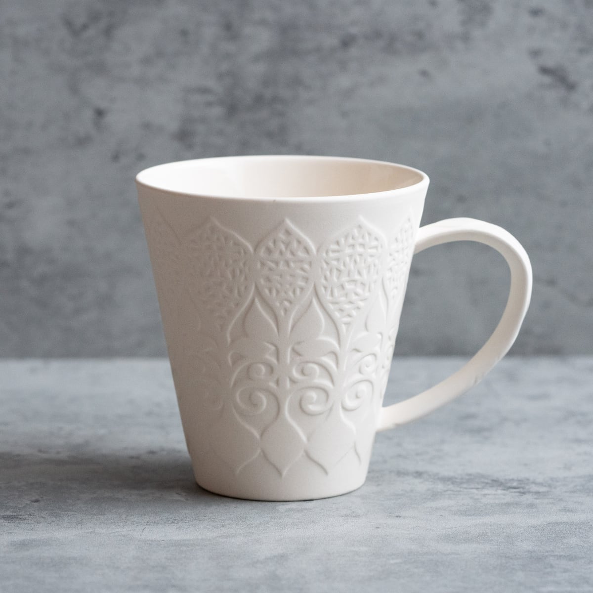 樹葉蕾花 マグカップ パステルアイボリー | 有田焼と切り紙作家矢口