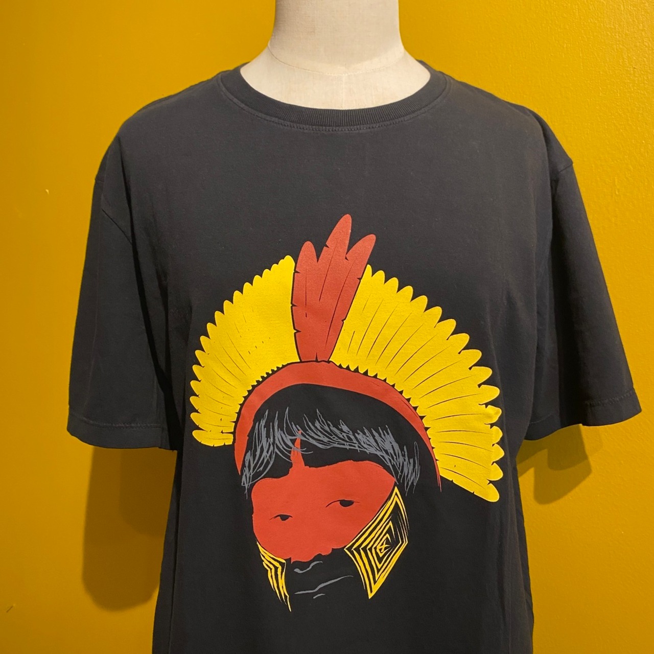 カヤポ族のTシャツ 【Cachique(preta)】