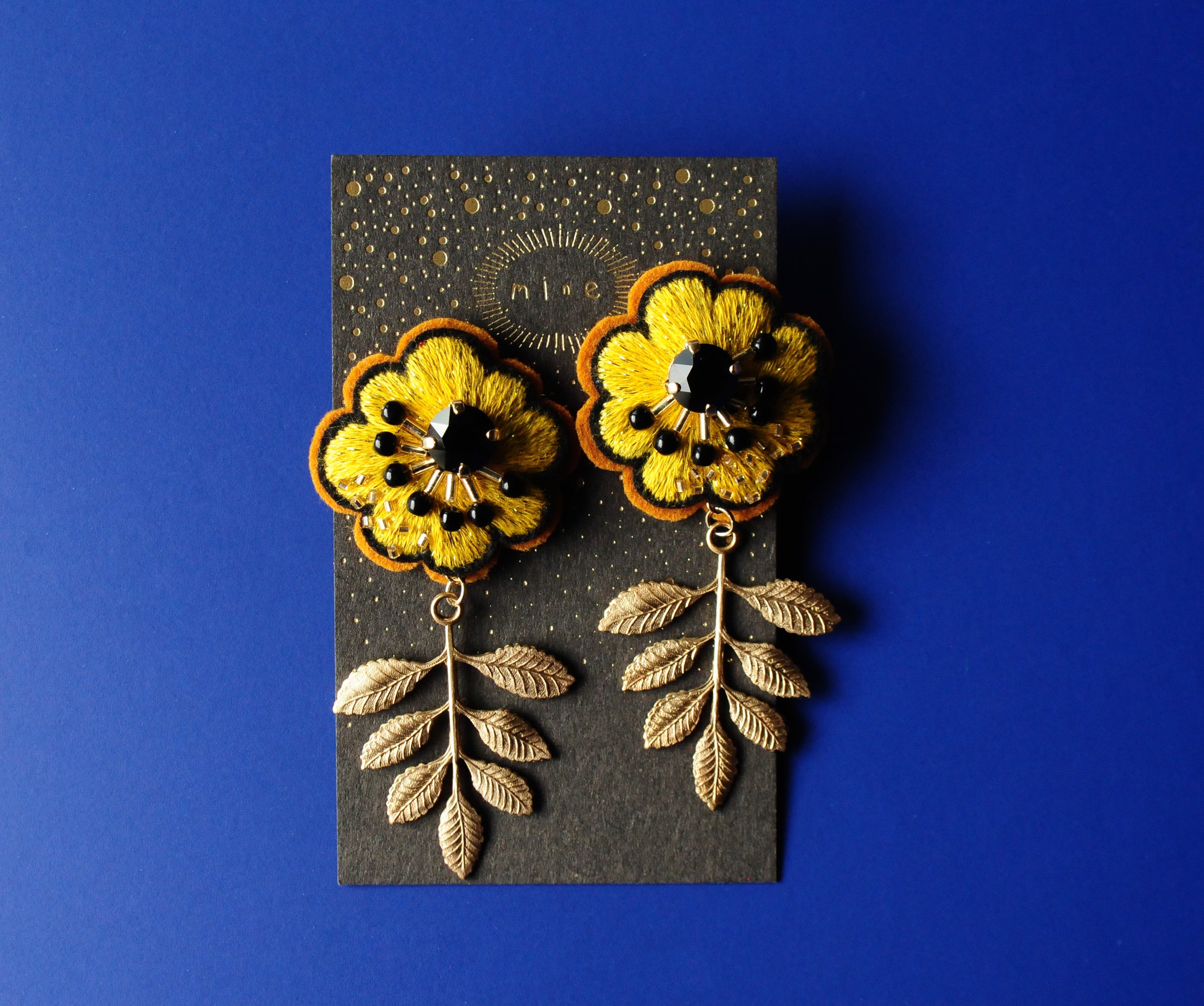 < No Name ~名前のない花~ >『 Mustard Yellow 』ピアス