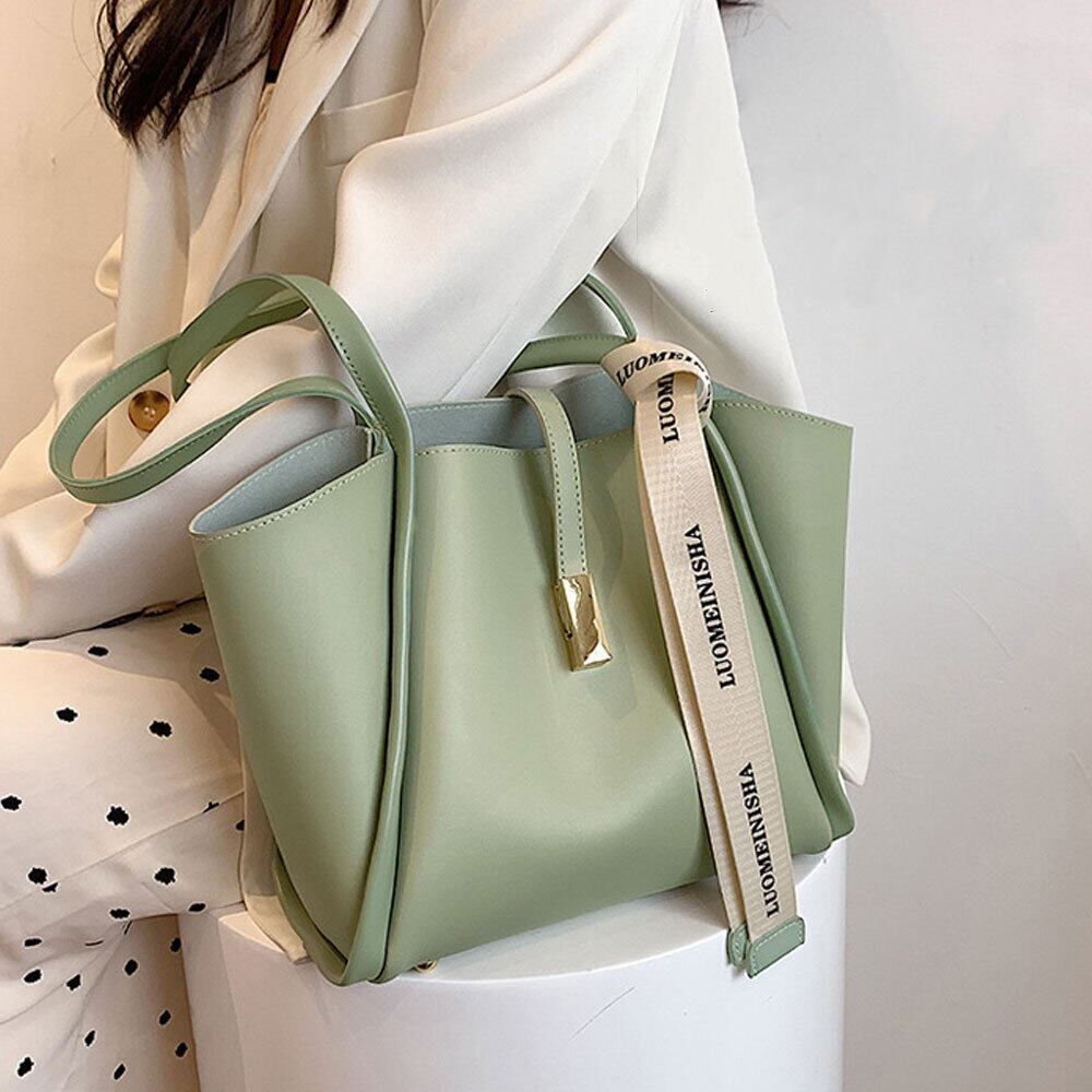 トートバッグ レディース 韓国 大容量 通勤 通学 レザー ポーチ付き ビジネス オフィス OL 大人 きれいめ カジュアル シンプル おしゃれ 大人可愛い 大人女子