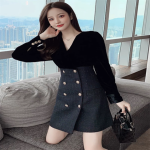 【送料無料】 ミニドレス ワンピース 衣装 ミニ 長袖 Vネック Aライン フレア ボタン 異素材切り替え ドッキング ツイード ベロア ベルベット 厚手生地 エレガント 可愛い 大人可愛い きれいめ シンプル カジュアル シック コンサバ 華やか 大人 上品 おしゃれ お洒落 主役級 こなれ感 高見え 高級感 フェミニン 冬 20代 30代 40代 レディース 女性用 お出かけ 女子会 お呼ばれ 休日 お茶会 入学式 入園式 結婚式 二次会 パーティ 演奏会 ファッション 美脚 垢抜け 存在感