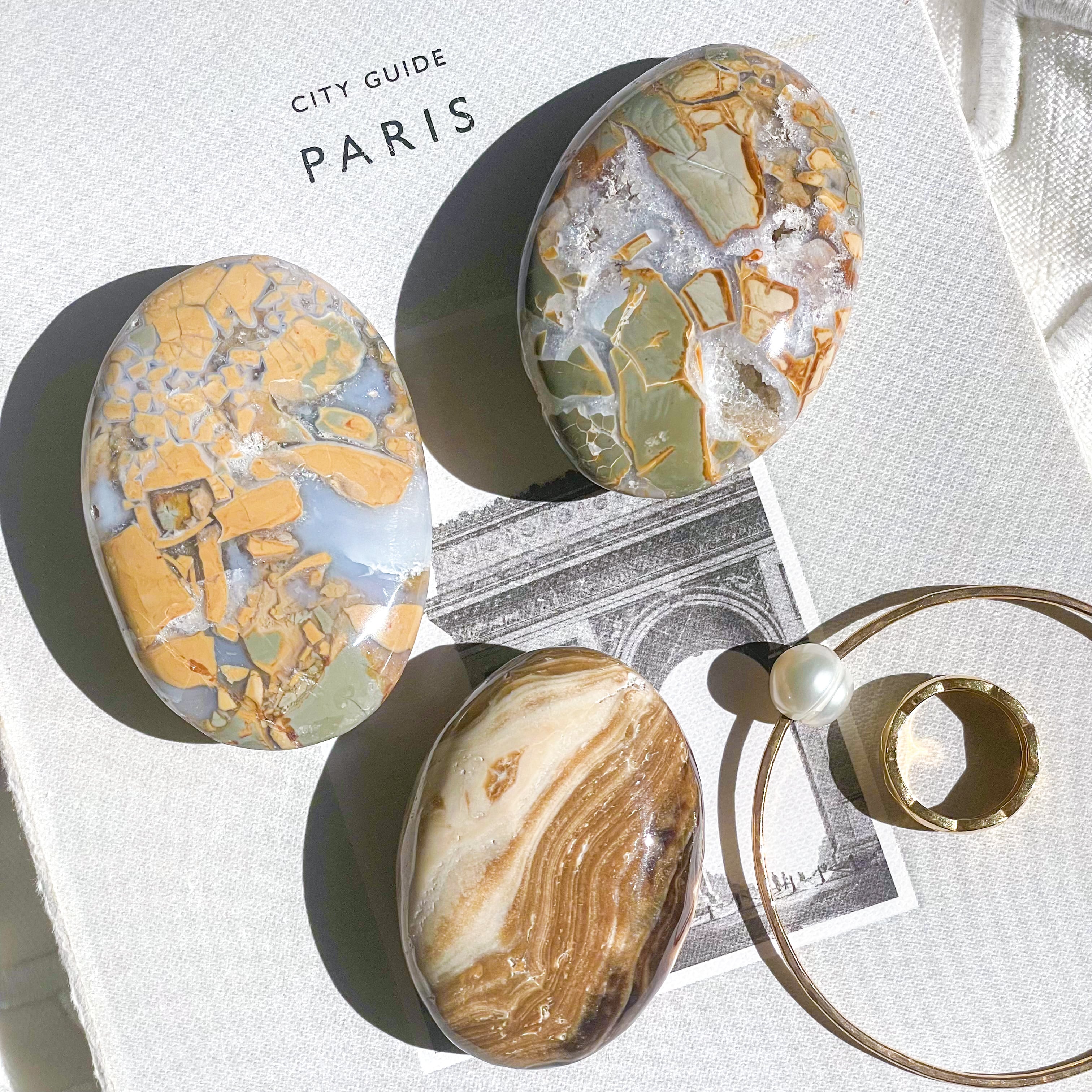 Chocolate Calcite Palm 3 ✧ チョコレートカルサイト | FLUXY