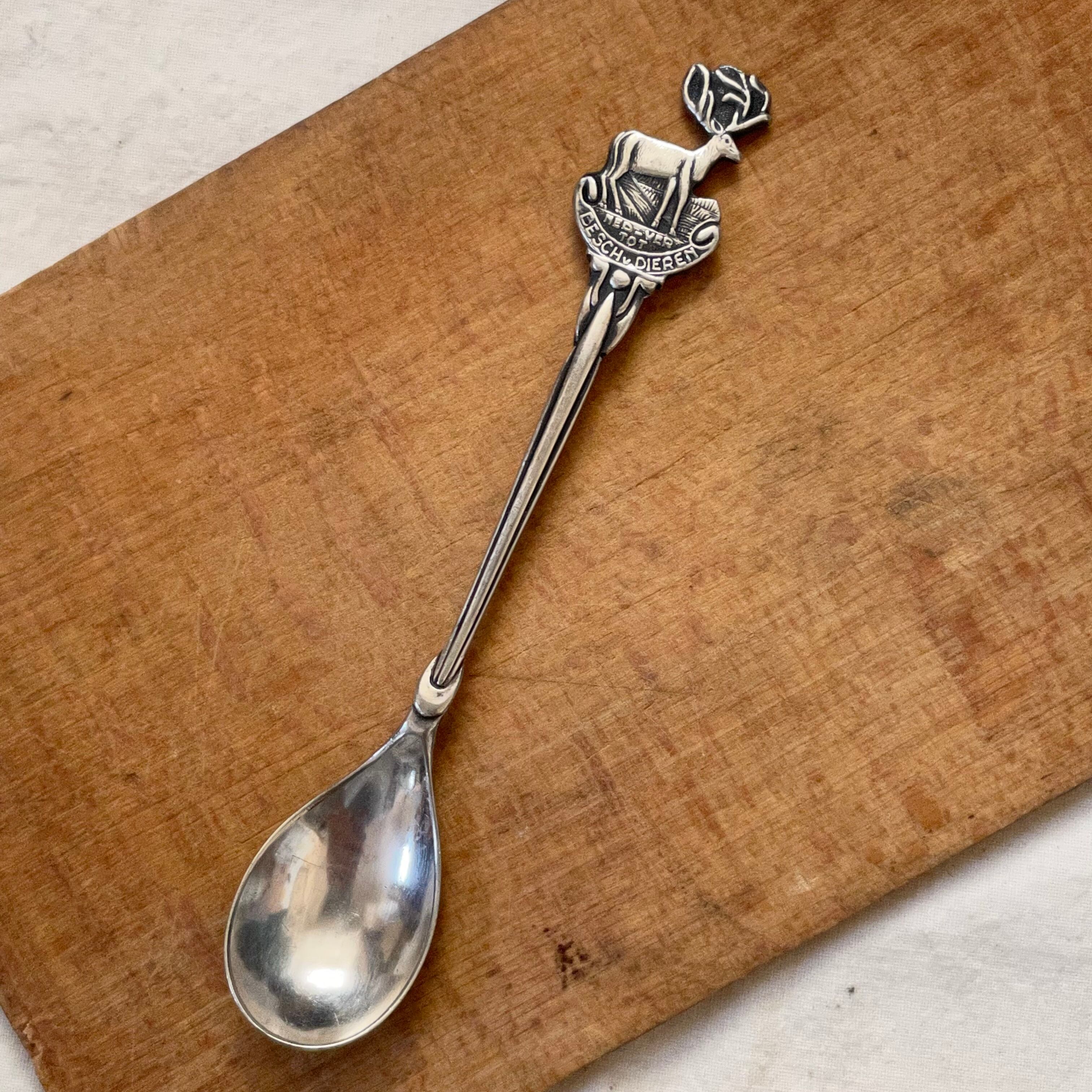 強そうな角の鹿のティースプーン
