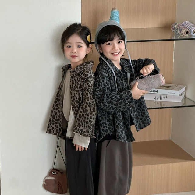 ヒョウ柄シャツ（2色展開）JIAY｜トップス 羽織り｜小学生 ジュニア対応｜通学 普段着｜韓国子供服｜男の子 女の子｜80-140cm｜2026秋服 ［取寄］