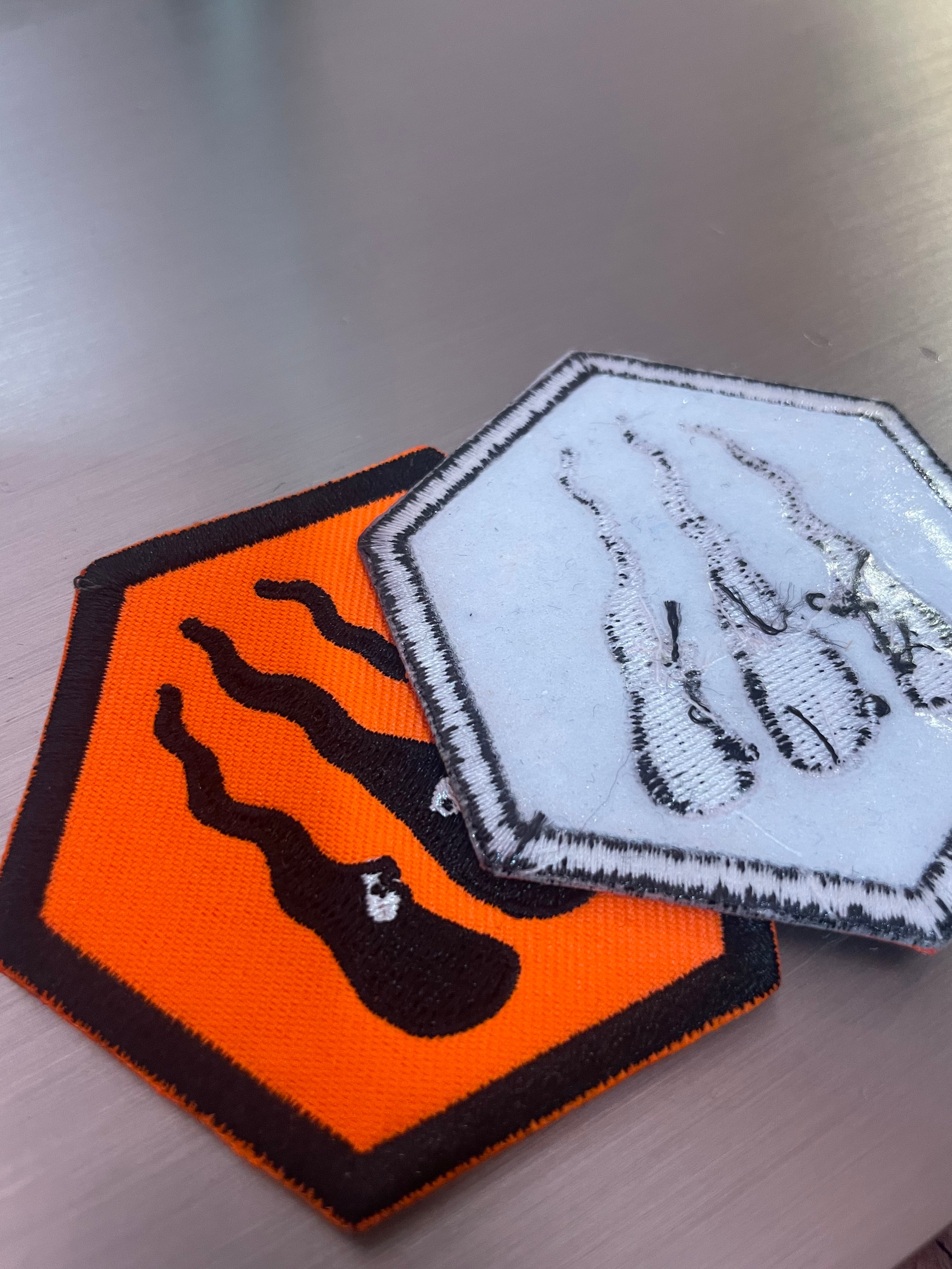 embroidered patch〈3POFU’s〉