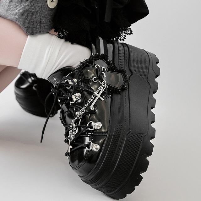 パンク 厚底スニーカー ダブルリボン×チェーン 黒白 ライブ・撮影会｜WithU