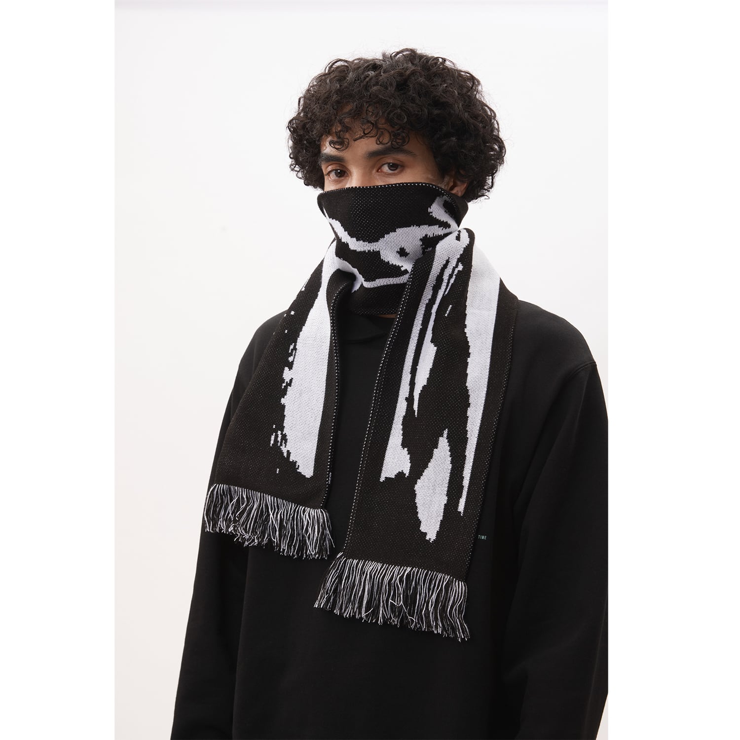 UNEEK BASEMNT - Discover independent style.