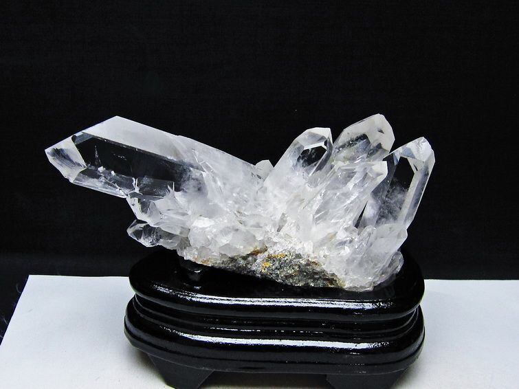 水晶 クラスター マダガスカル産 台座付属 水晶 原石 一点物 182-9341