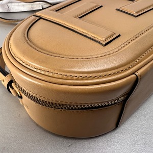 FENDI フェンディ カメラケース スモール オーロック  レザー ショルダーバッグ ブラウン A-14267