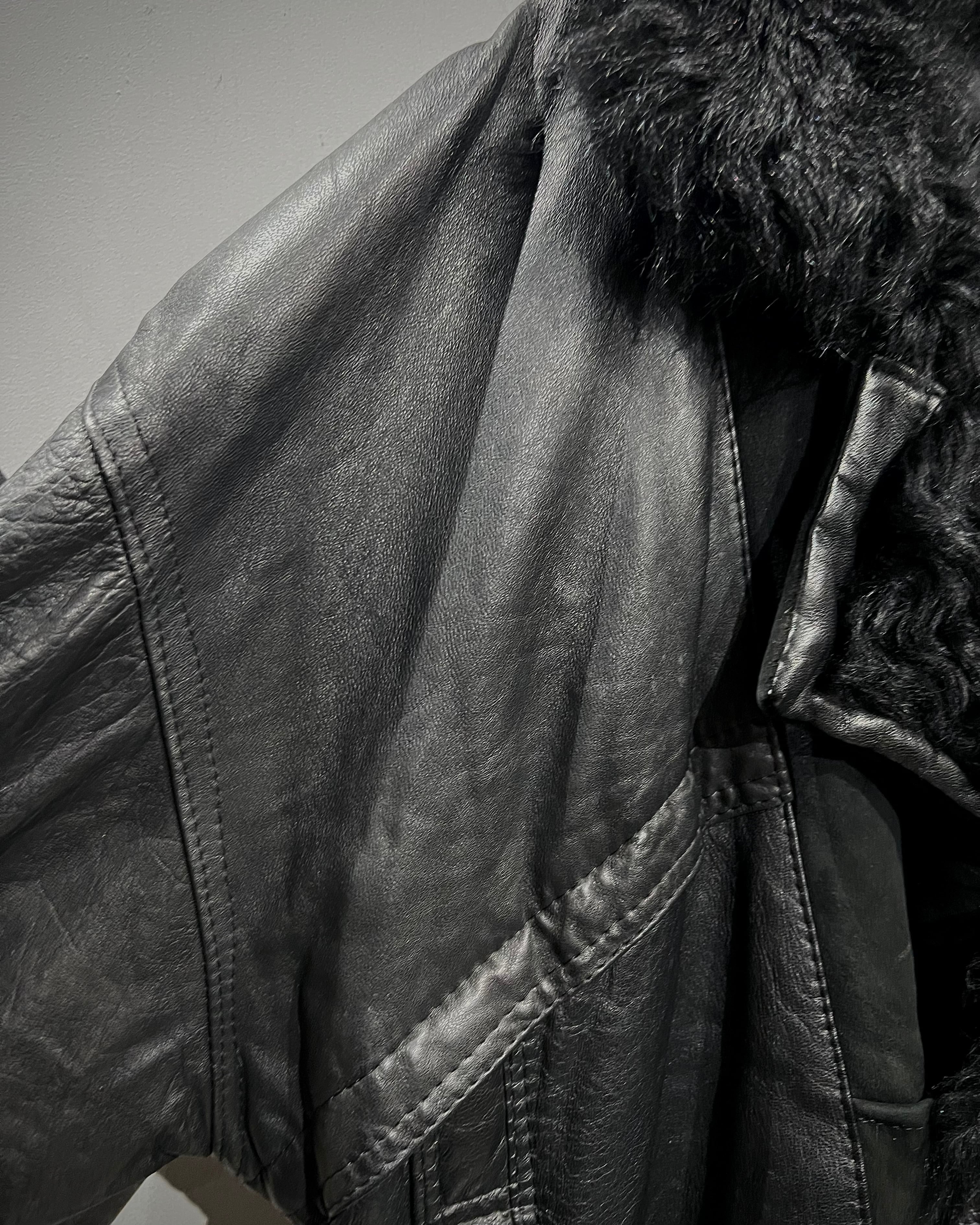 00s avirex fur leather jacket kakko下北沢 X VINTAGE】Fur Collar Vintage Loose Leather Jacket | Caka(カカ
