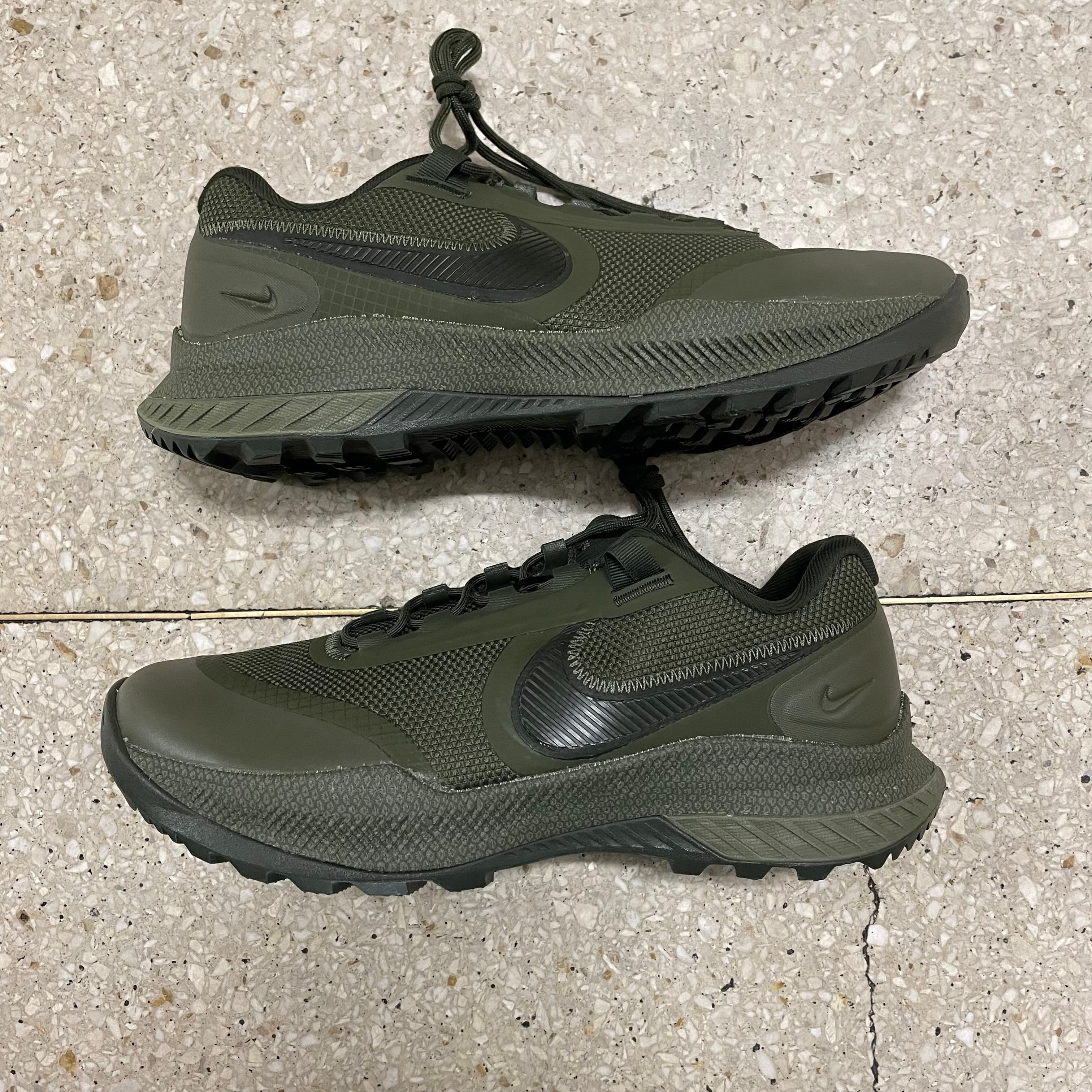Nike React SFB Carbon Low 29 military green | 西田商店