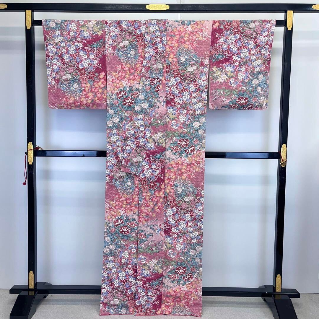 小紋 四季の鮮やかな花柄模様 鳥 縮緬 紅鶸色 しつけ糸 K-3860 【公式