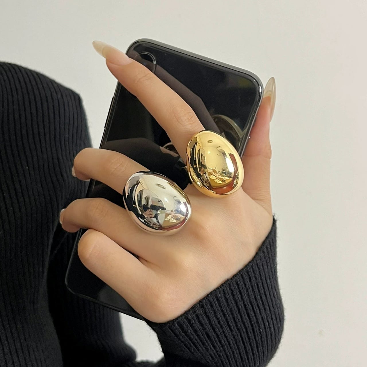 Metallic Egg-shaped Ring 01489