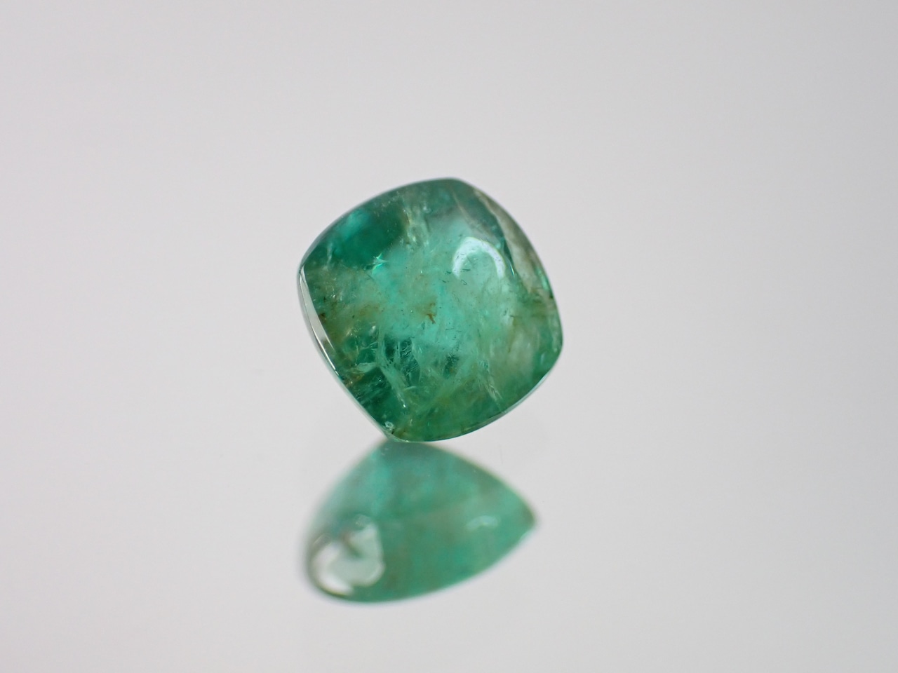 エメラルド　0.99ct　[C13‐565]