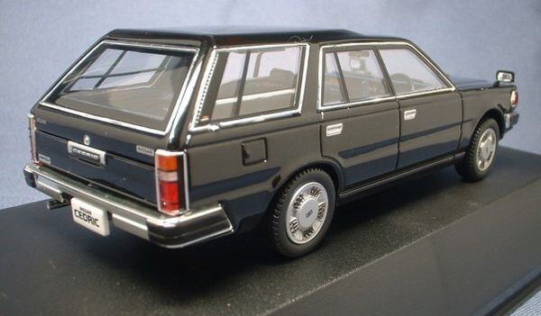 DISM7712 日産 セドリック バン デラックス 黒 VNY30 | 絶版ミニカー