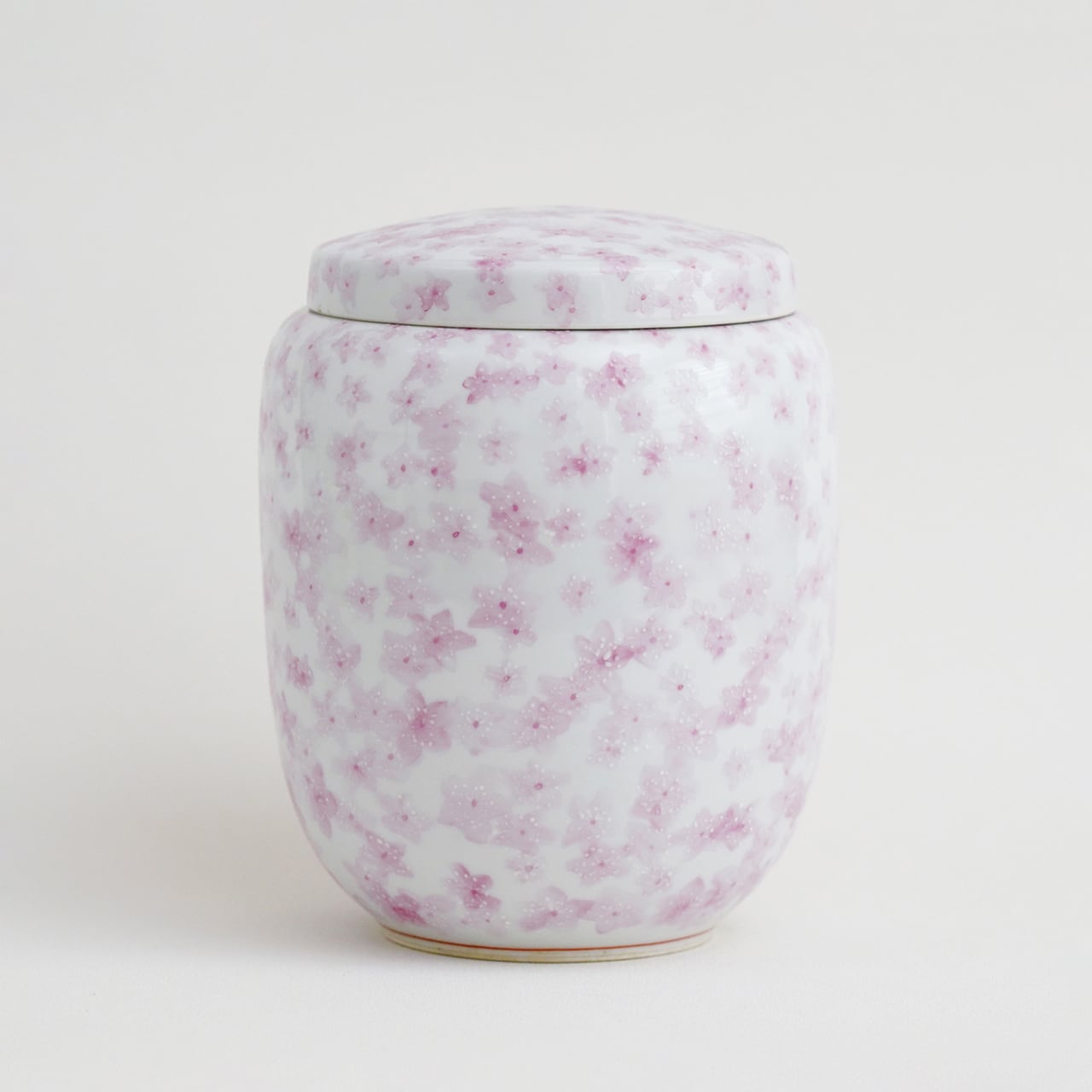 明治期製　肥前有田　悲劇の精磁会社　色絵三方唐獅子文様大皿　直径36.3㎝ 明治期製 肥前有田 悲劇の精磁会社 色絵三方唐獅子文様大皿 直径